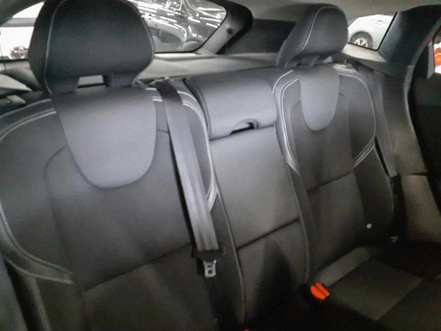 VOLVO V40 2014