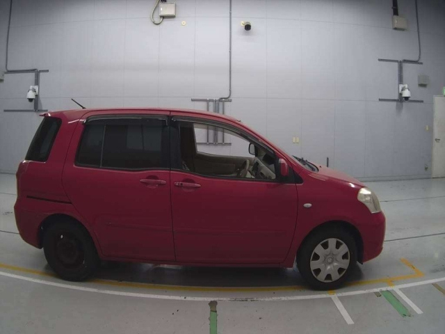 TOYOTA RAUM 2008