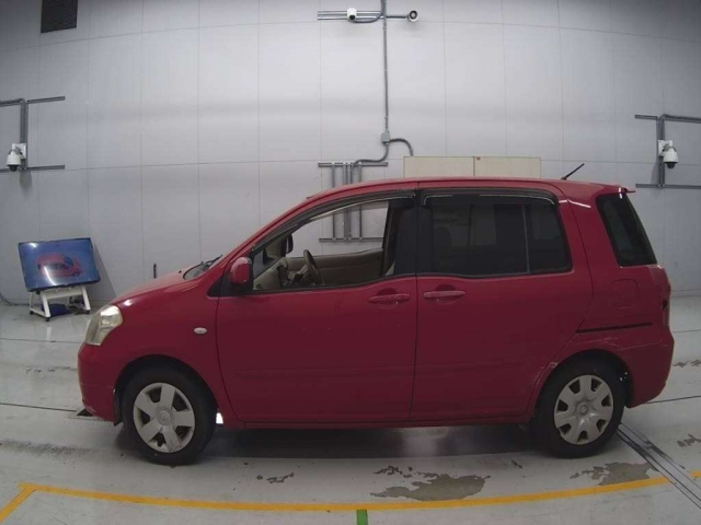 TOYOTA RAUM 2008