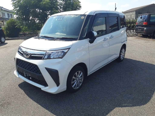 TOYOTA ROOMY 2023