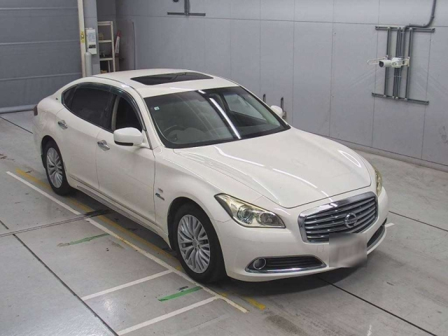 NISSAN CIMA 2012
