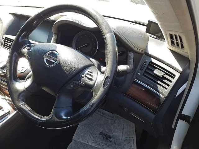 NISSAN CIMA 2012
