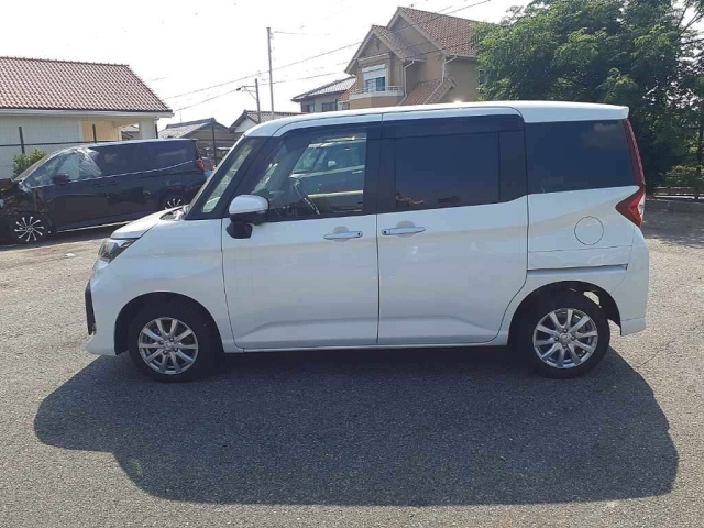 TOYOTA ROOMY 2023