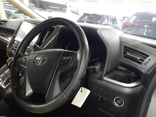 TOYOTA VELLFIRE 2017