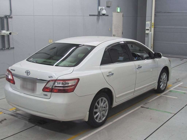 TOYOTA PREMIO 2010