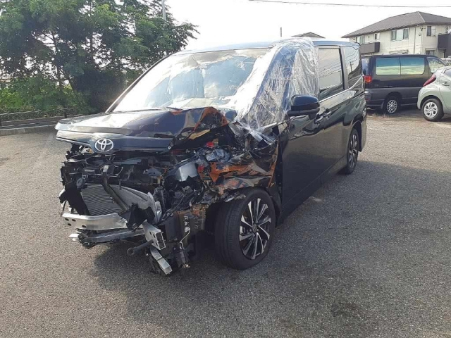 TOYOTA NOAH 2024