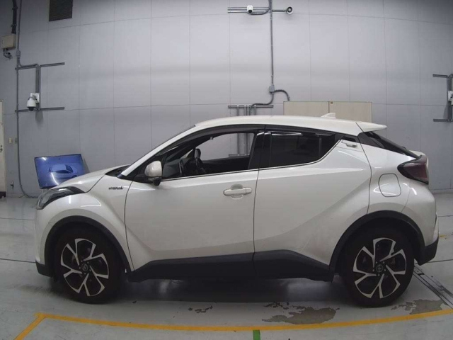 TOYOTA C-HR 2017