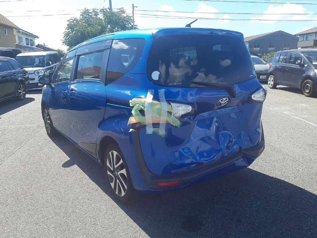 TOYOTA SIENTA 2016
