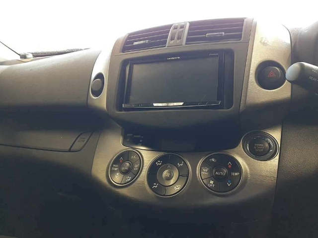 TOYOTA VANGUARD 2013