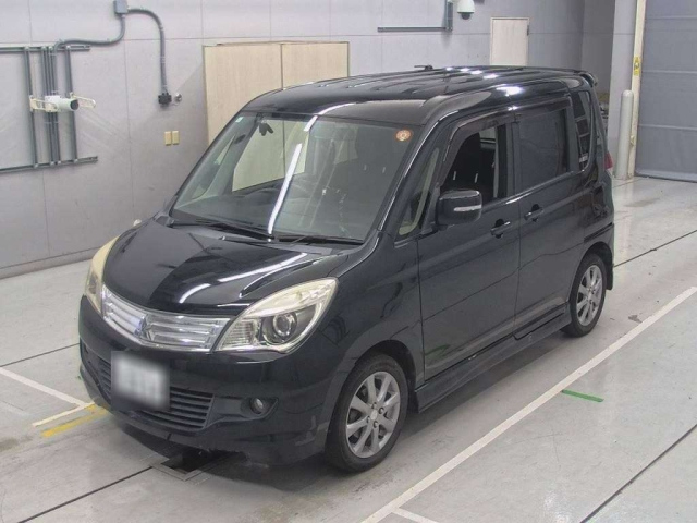 MITSUBISHI DELICA D2 2013