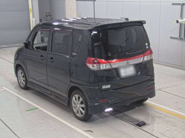MITSUBISHI DELICA D2 2013