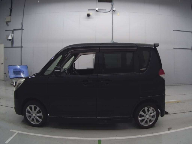 MITSUBISHI DELICA D2 2013