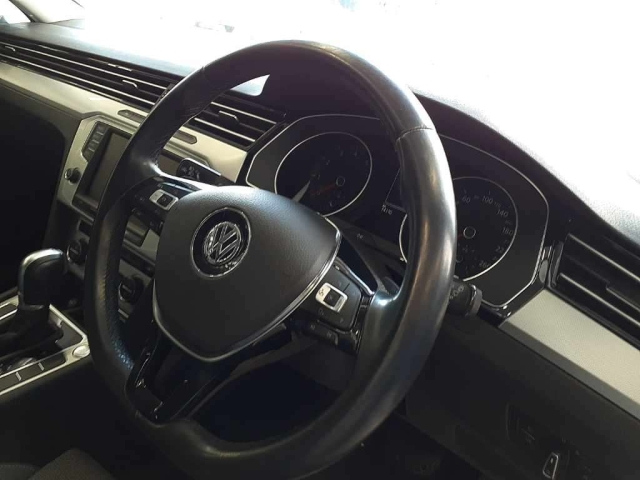 VOLKSWAGEN PASSAT VARIANT 2016