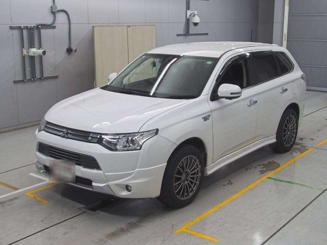 MITSUBISHI OUTLANDER PHEV 2013