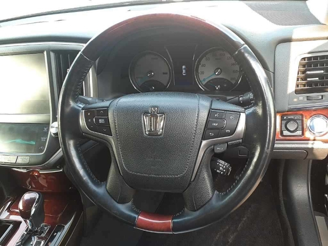 TOYOTA CROWN 2015