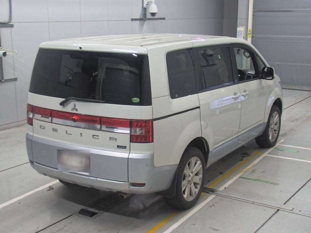 MITSUBISHI DELICA D5 2013
