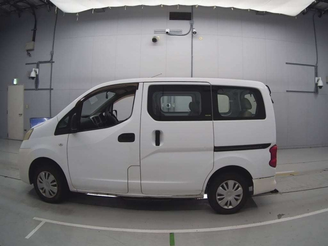 NISSAN NV200 2009