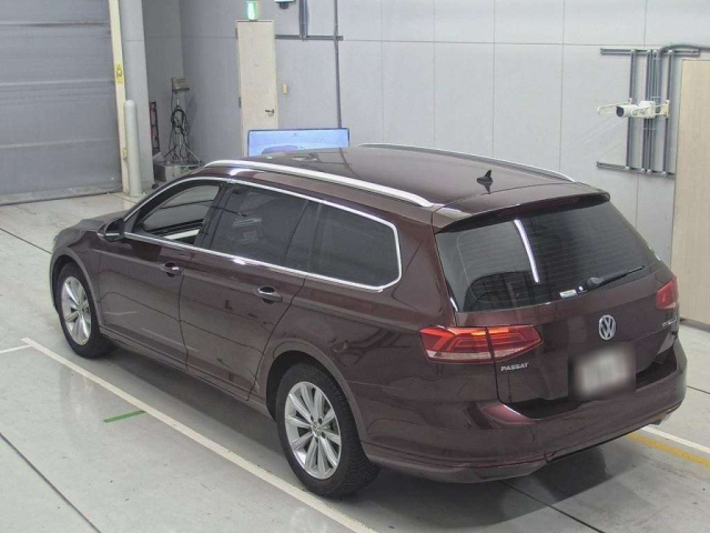 VOLKSWAGEN PASSAT VARIANT 2016