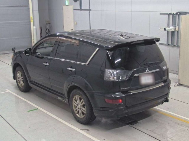 MITSUBISHI OUTLANDER 2011