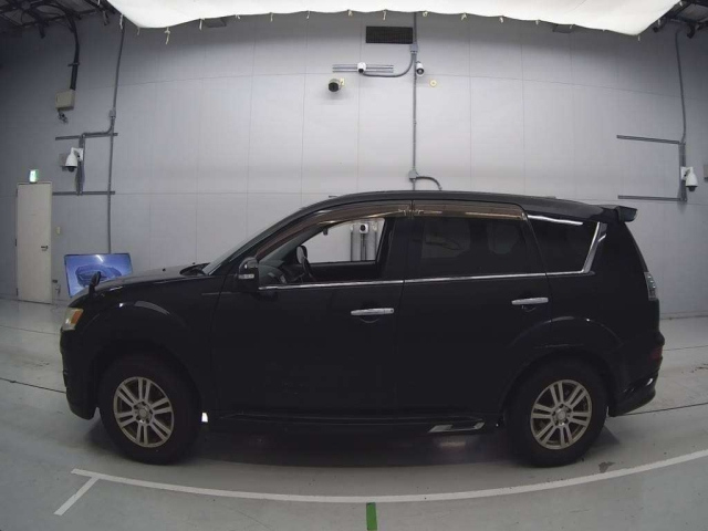 MITSUBISHI OUTLANDER 2011
