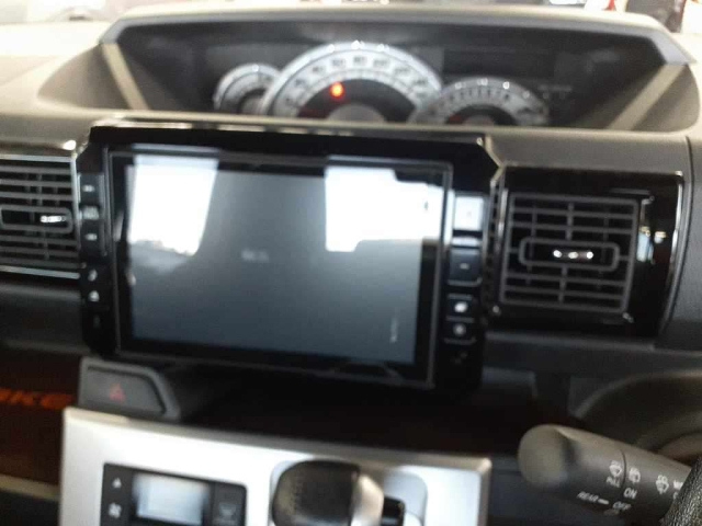 DAIHATSU WAKE 2015