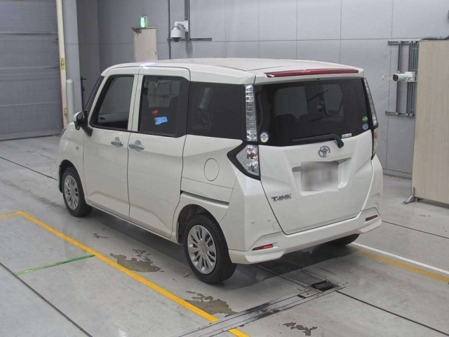 TOYOTA TANK 2019