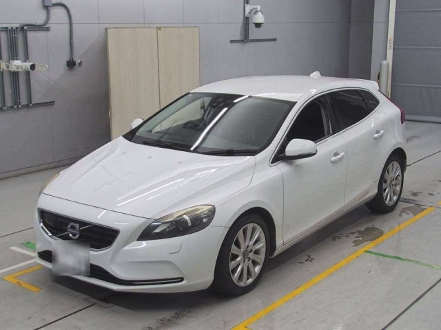VOLVO V40 2013