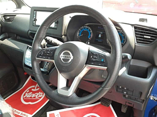 NISSAN ROOX 2020