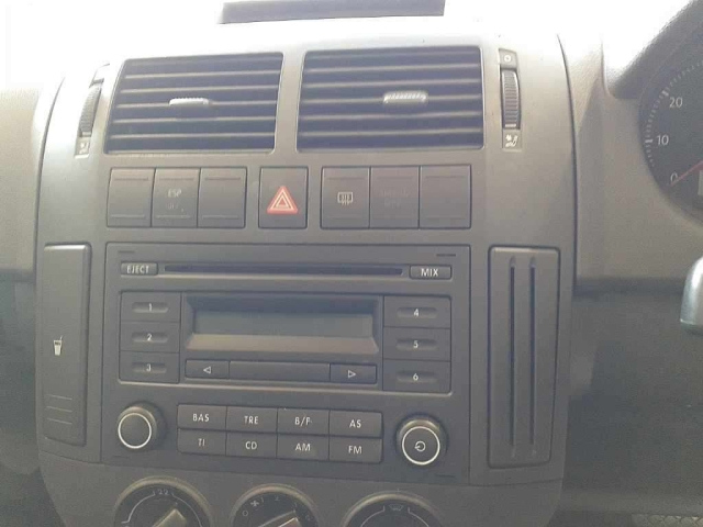 VOLKSWAGEN POLO 2008
