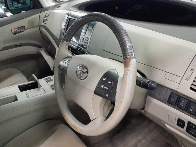 TOYOTA ESTIMA HYBRID 2009