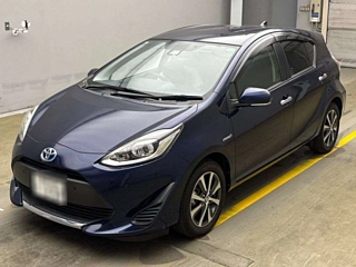 TOYOTA AQUA 2019