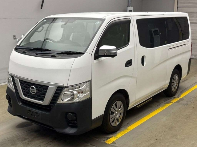 NISSAN CARAVAN 2018