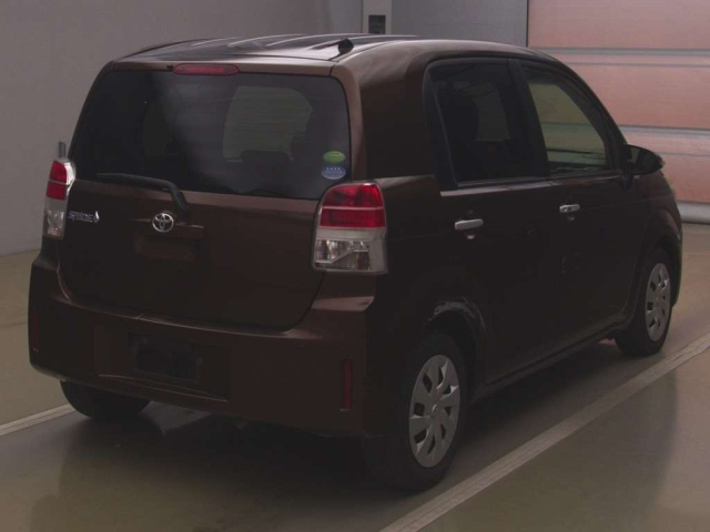 TOYOTA SPADE 2012