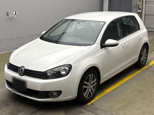 VOLKSWAGEN GOLF 2010