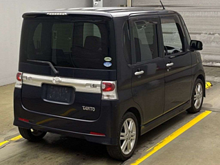 DAIHATSU TANTO 2010