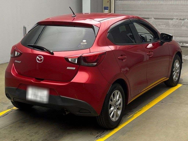 MAZDA DEMIO 2015