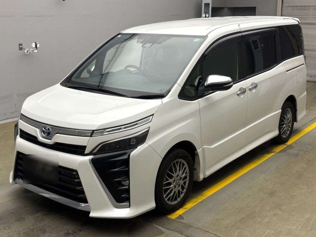 TOYOTA VOXY 2020