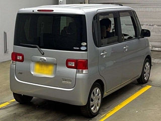 DAIHATSU TANTO 2011