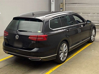 VOLKSWAGEN PASSAT VARIANT 2018