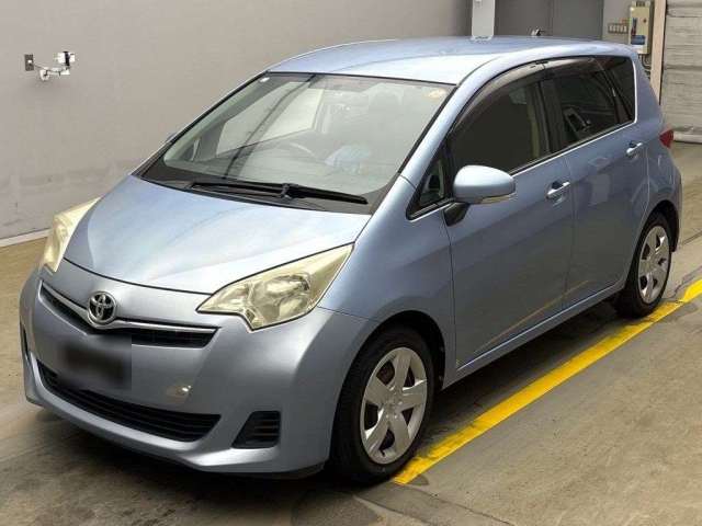 TOYOTA RACTIS 2013