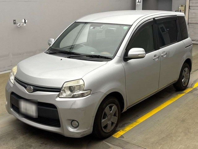 TOYOTA SIENTA 2011
