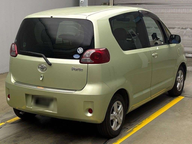 TOYOTA PORTE 2009
