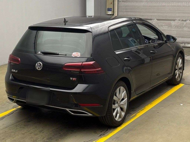 VOLKSWAGEN GOLF 2017