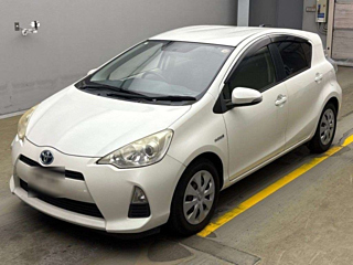 TOYOTA AQUA 2012
