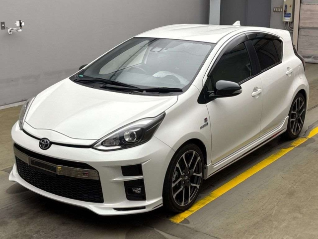 TOYOTA AQUA 2018