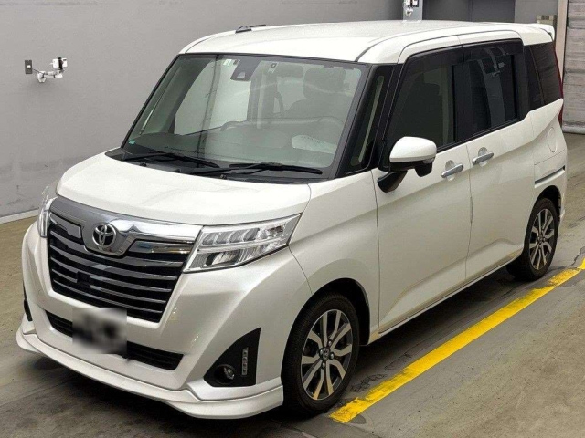 TOYOTA ROOMY 2018