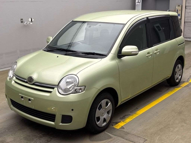 TOYOTA SIENTA 2010