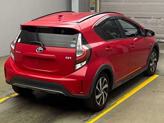 TOYOTA AQUA 2017