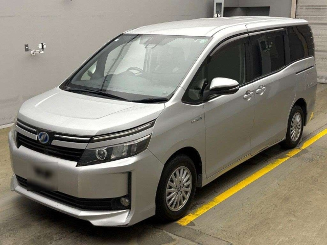 TOYOTA VOXY 2016