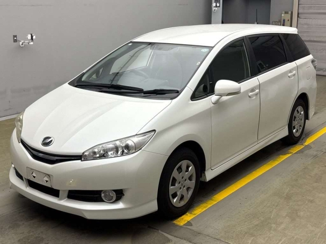 TOYOTA WISH 2016